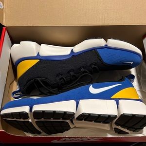 Nike Pocket Fly DM 10.5 Brand New
